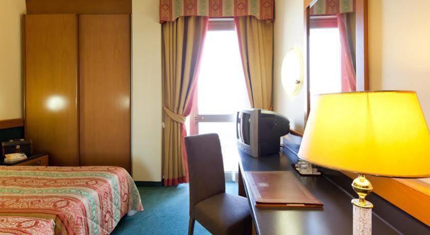Hotel Metropole أبانو تيرمي المظهر الخارجي الصورة